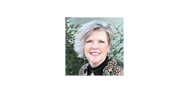 Headshot: Kim Lewey