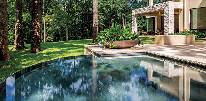 Photos: McDugald-Steele Landscape Architects and Contractors
