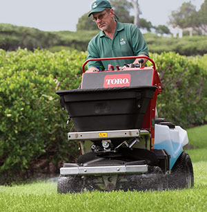 toro-spotlight-Spreader-Sprayer