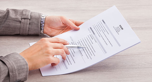 Contract. Photo: ©istock.com/AndreyPopov