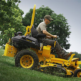 Cub Cadet PRO Z Photo: Cub Cadet