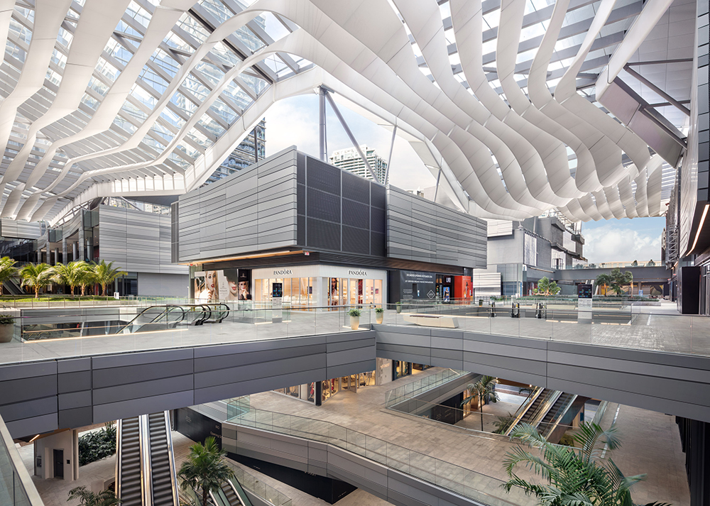 Plantings in mall (Photo: ArquitectonicaGEO)