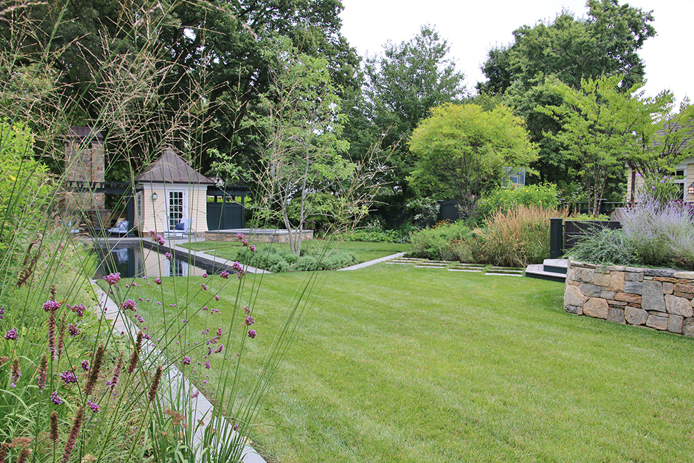 Pendennis Mount Residence landscape plantings (Photo: Michael Prokopchak)