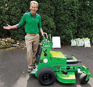 Dan Delventhal with electric equipment (Photo: MowGreen)