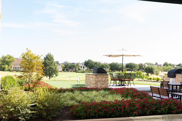 Seasonal color enhancements (Photo: Custom Greenscaping)