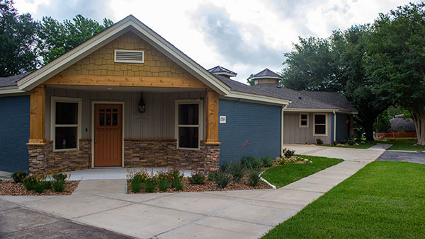 Remodeled garden home at Blue Skies of Texas (Photo: Clean Scapes)