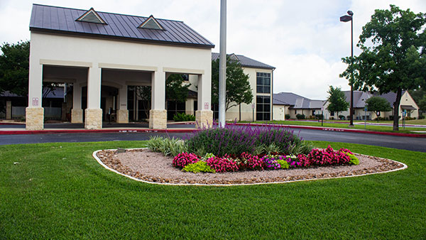 Colorful entryway of Blue Skies of Texas (Photo: Clean Scapes)