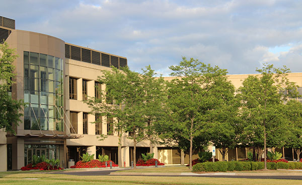 Four interconnected buildings of Kemper Lakes (Photo: Gayle Kruckenburg and Bryland Photography)