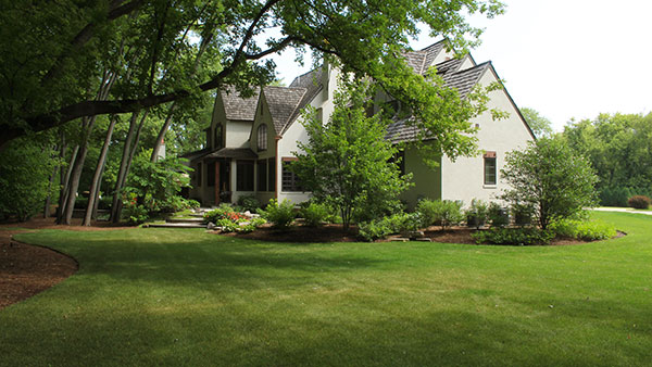 Back-side view of the house (Photo: James Martin Associates)