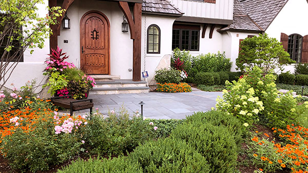 Front door view of house (Photo: James Martin Associates)