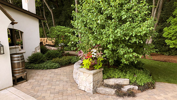 Plantings and retaining wall (Photo: James Martin Associates)