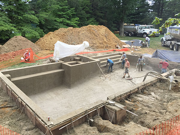 Installation of pool (Photo: Ledden Palimeno Landscape Co.)