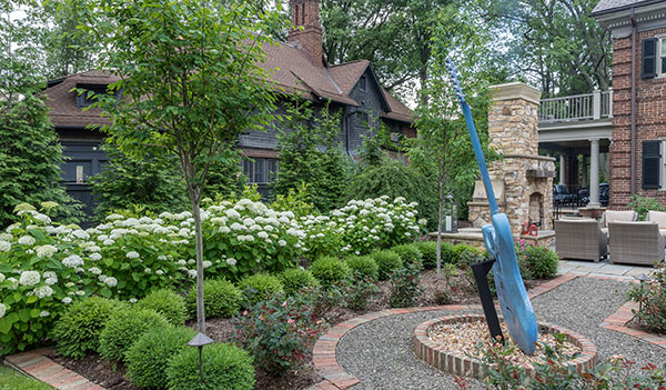 Blue guitar and garden (Photo: Ian Adams Photography)