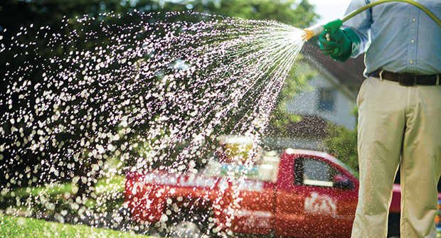 Man spraying (Photo: Bayer)