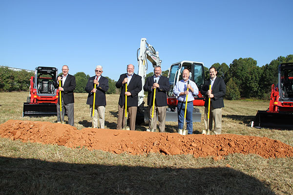 Left to right: Jim Shaw, Tom Crow, Clay Eubanks, Jeff Stewart, James Tipton and John Scott. (Photo: Takeuchi US)
