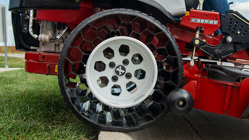Exmark Tractus airless radial tires