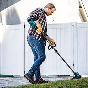 XRU12 string trimmer (Photo: Makita U.S.A.)
