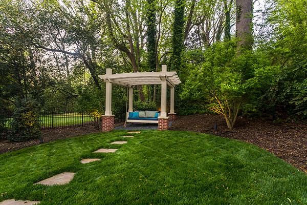 Arbor and swing bed combination (Photo: Joel Hordyk, Cameron Street Photography)
