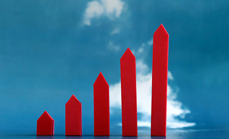 Graph depicting upward trend (Photo: hyejin kang/Essentials Collection/Getty Images)