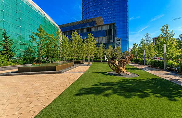 Landscape maintenance project (Photo: Ruppert Landscape)