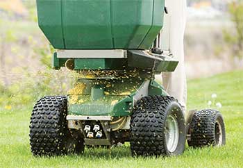 Fertilizer spreader 9Photo: BanksPhotos/iStock / Getty Images Plus/Getty Images)