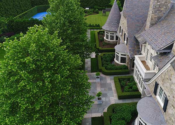 Landscape maintenance project (Photo: Hoffman Landscaping)