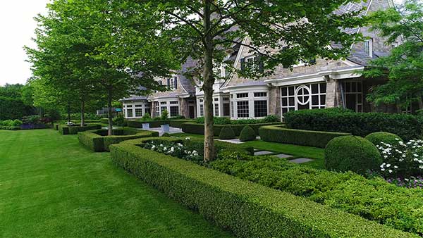 Landscape maintenance project (Photo: Hoffman Landscaping)