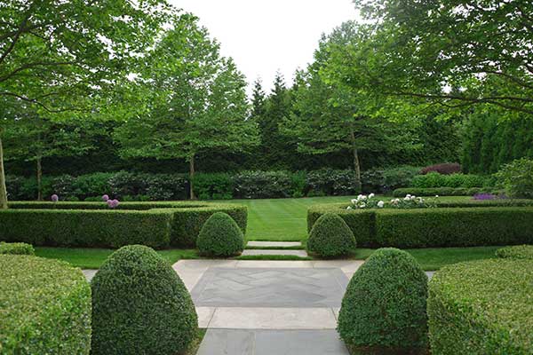Landscape maintenance project (Photo: Hoffman Landscaping)