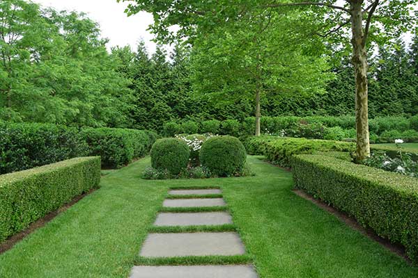 Landscape maintenance project (Photo: Hoffman Landscaping)