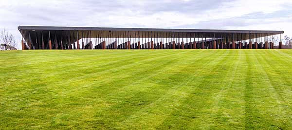 Maintenance project at National Memorial for Peace and Justice (Photo: Landscape Workshop)