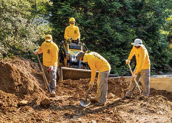 A crew from Rossen Landscape, Great Falls, Va. (Photo: Tony Ventouris)