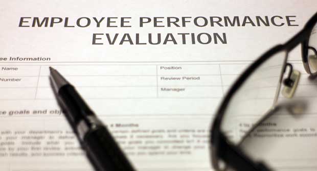 Annual review form (Photo: Hailshadow/iStock / Getty Images/Getty Images Plus)