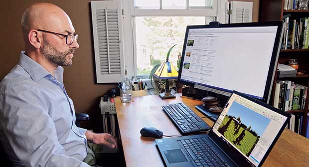 Person working with design software (Photo: Vectorworks)