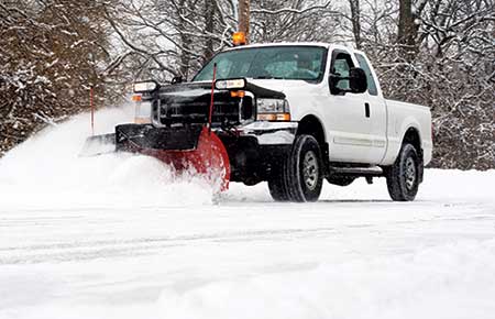 Snow plow during storm (Photo: Photo: fullvalue/E+/Getty Images)