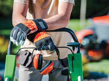 Landscaper with safety gear (Photo: welcomia/iStock / Getty Images Plus/getty images)