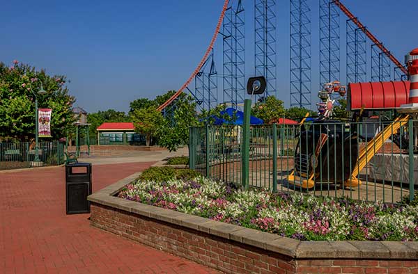 Landscape maintenance project (Photo: Ruppert Landscape)