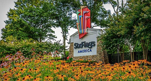 Landscape maintenance project (Photo: Ruppert Landscape)