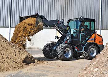 Giant 3500 loader (Photo: Giant)