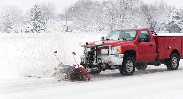 Plow removing snow (Photo: lissart/iStock / Getty Images Plus/Getty Images)