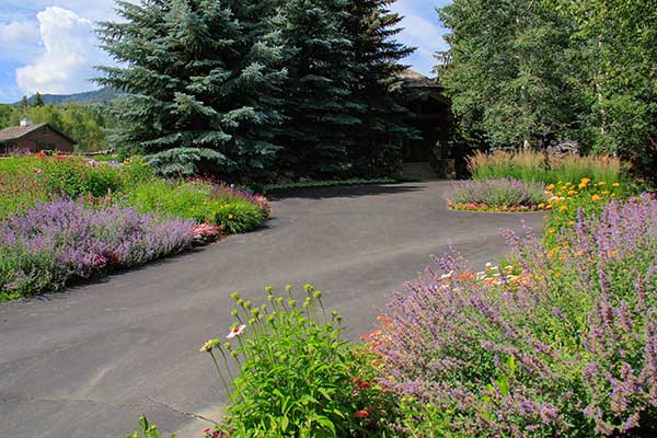 Maintenance project (Photo: Rocky Mountain Custom Landscapes)