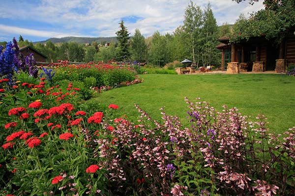 Maintenance project (Photo: Rocky Mountain Custom Landscapes)