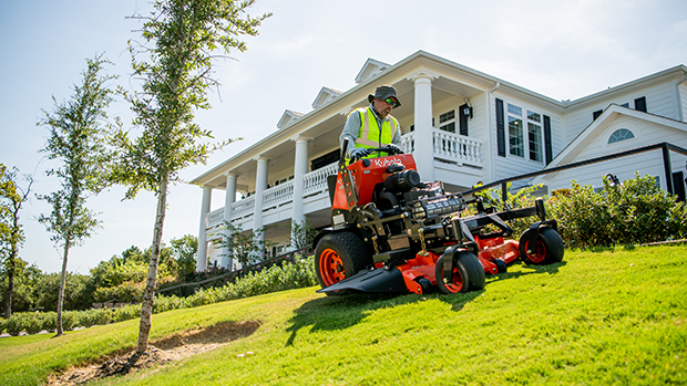 The SZ Series was designed with a low center of gravity for exceptional stability. (Photo courtesy of Kubota)