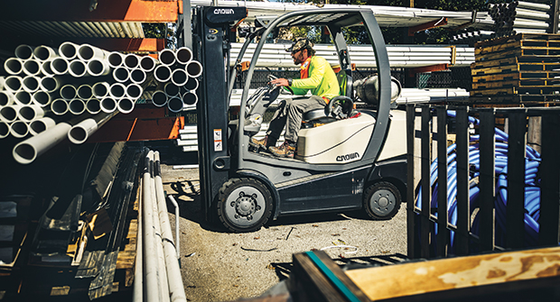 Perks of partnering with distributors include discounted delivery fees, loyalty programs and more. (Photo courtesy of SiteOne Landscape Supply)