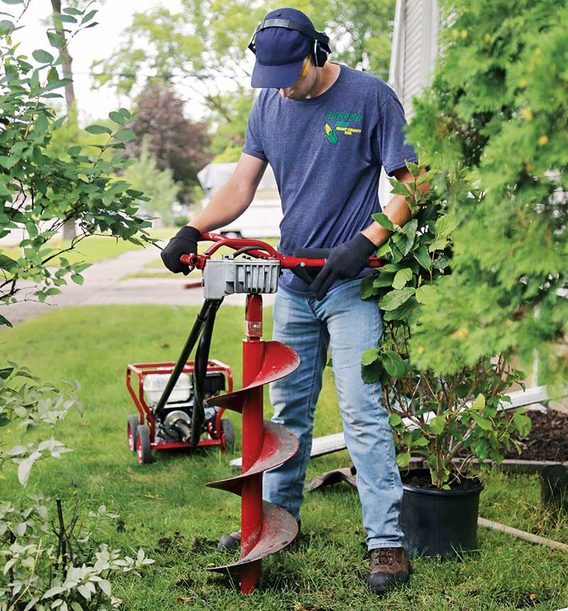 Several drills on the market only require one operator, helping save on man-hours. (Photo: Little Beaver)