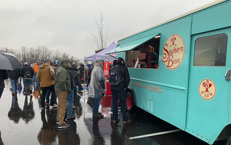 Visitors to Milosi's Hendersonville, Tenn., headquarters flocked to a local food truck serving up warm beverages. (Photo: LM Staff)