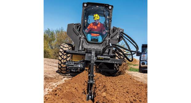 Experts say many contractors opt for renting attachments to keep up with varying project demands. (Photo: John Deere)