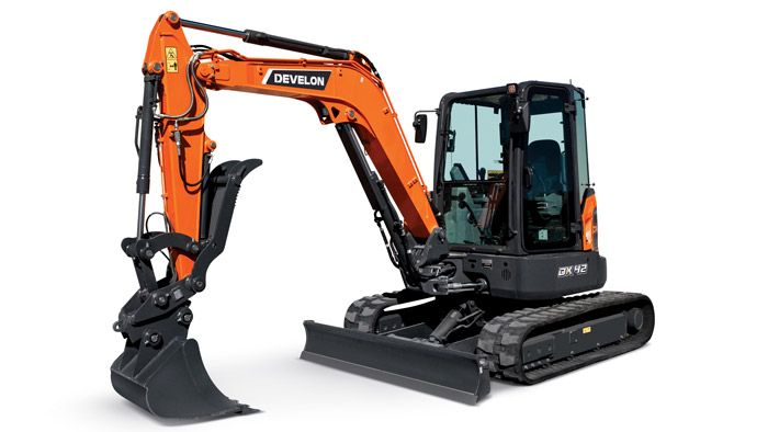 With a 47-net-horsepower and conventional tail swing configuration, this model is suited for navigating tight, congested jobsites and urban areas. (Photo: Develon)