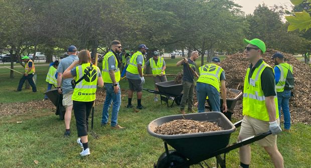 Volunteers at the Washington Monument spent the day mulching areas around the cherry trees. (Photo: LM Staff)