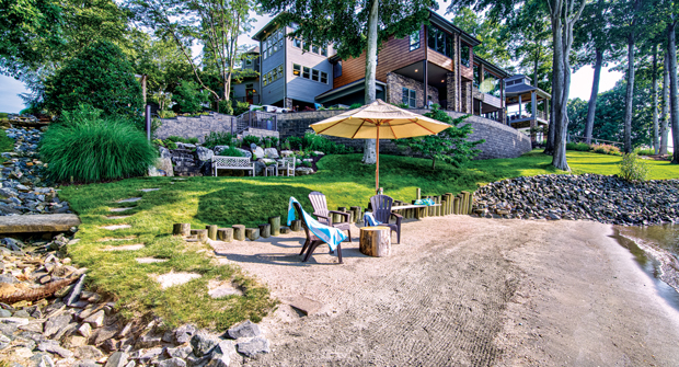 (Photo: Jim and Regina Devinney/Roanoke Real Estate Photos)