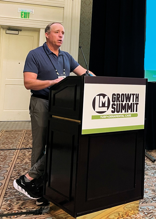 Alan Hollen, territory manager for The Andersons, likes to dedicate his boadroom time to giving a presentation on the state of the industry. (Photo: LM Staff)